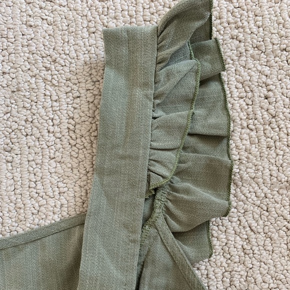 New with tags! Size small, Altar’d State Green jumpsuit! - Picture 4 of 6